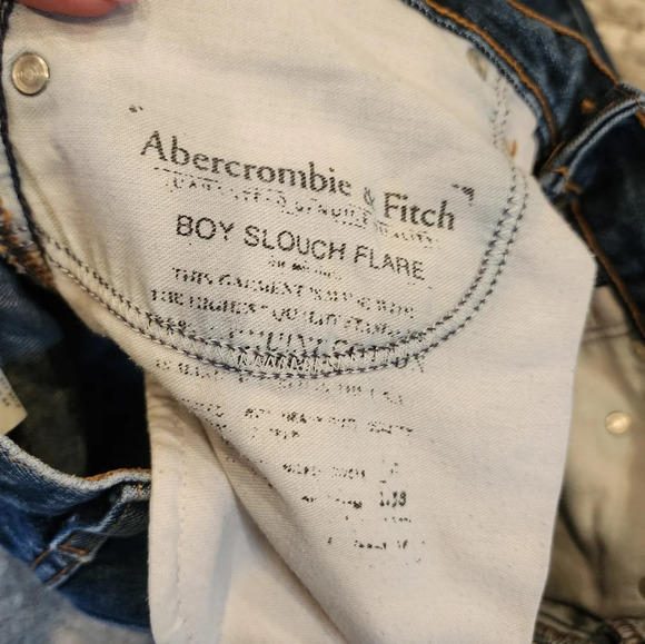 Abercrombie & Fitch boy slouch flare jeans.  Women's Size 6. - Picture 3 of 15